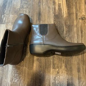 Clark’s Women’s Delana Joleen Boot